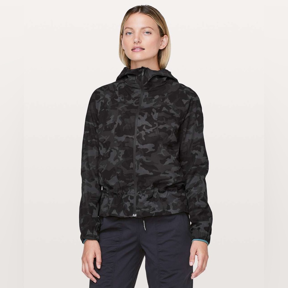 LULULEMON Pack It Up Jacket Incognito Camo Multi Grey Black Size 6